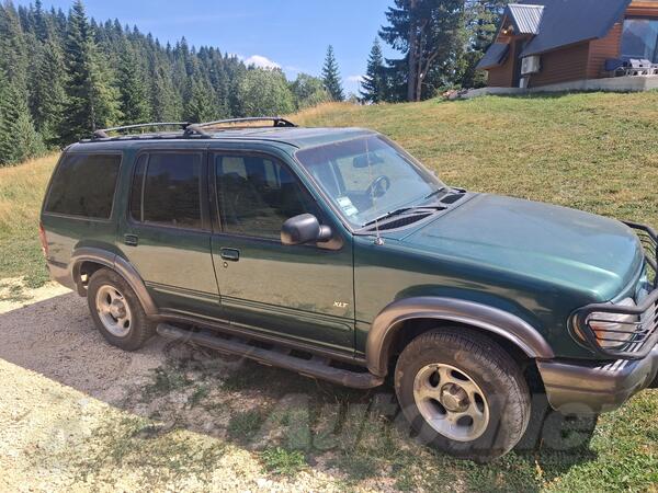 Ford - Explorer - 4000