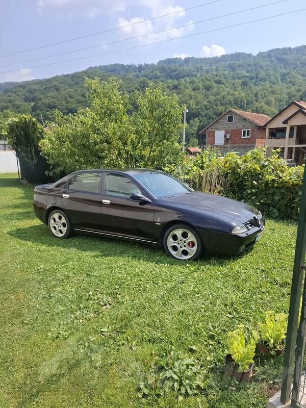 Alfa Romeo - 166 - 2.4 jtd