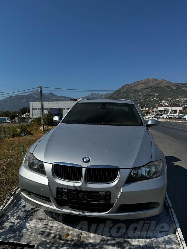 BMW - 320 - i