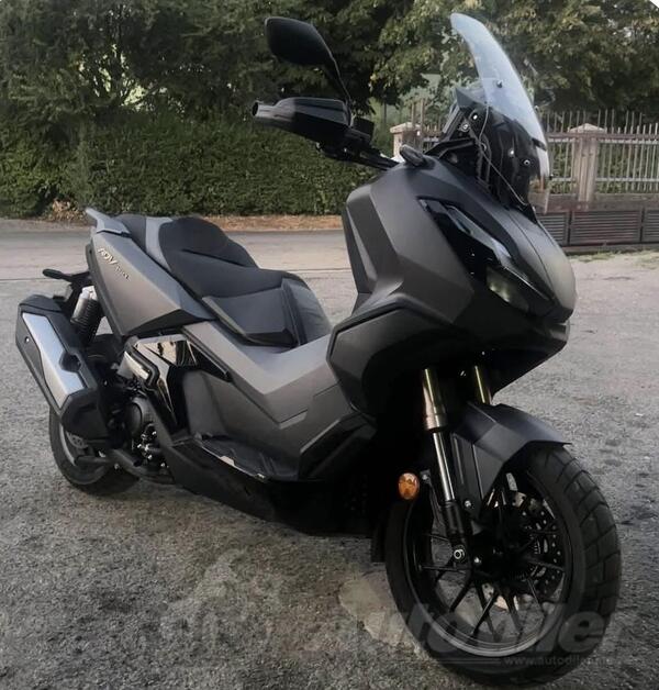 Honda - ADV