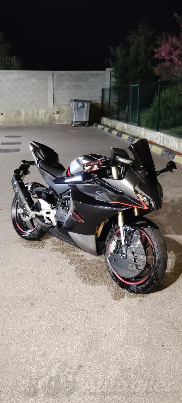 CFMoto - 450 SR