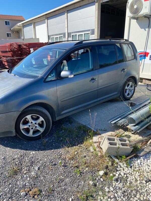 Volkswagen - Touran - 1.9 77kw