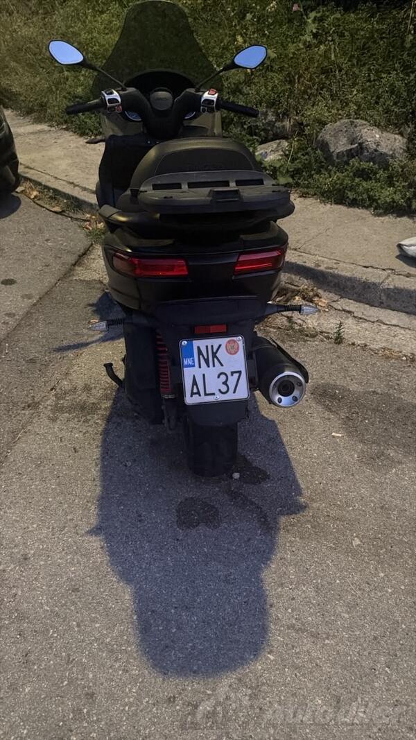 Piaggio - MP3 500