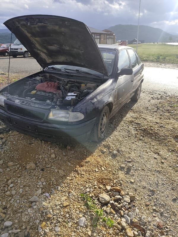 Opel - Astra - 1.6 16v
