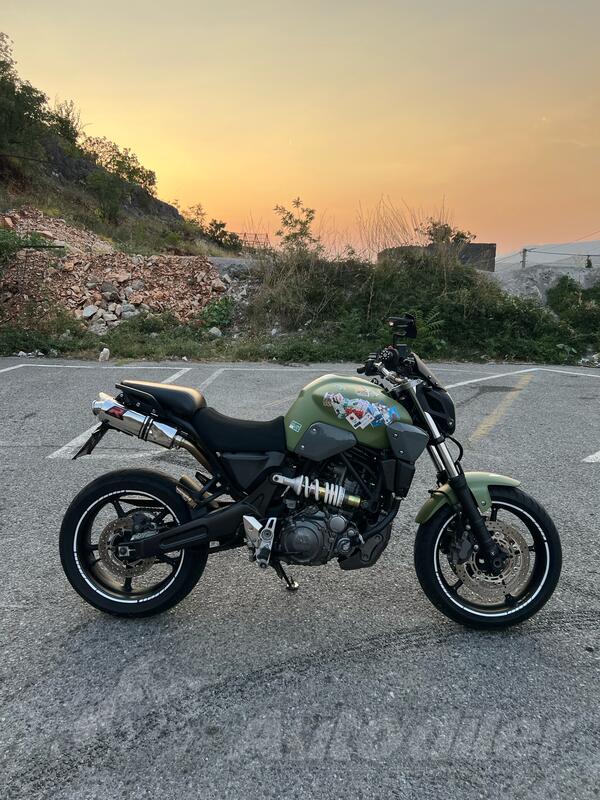 Yamaha - MT-03