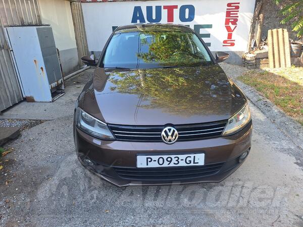 Volkswagen - Jetta - 1.6 tdi