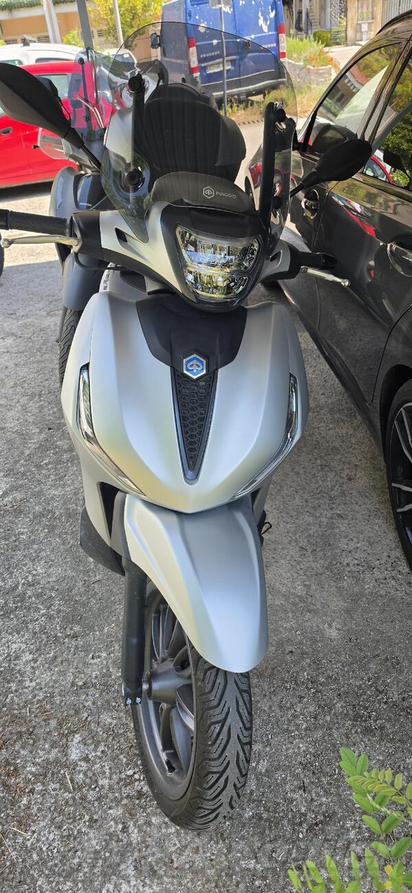 Piaggio - Beverly 300 S