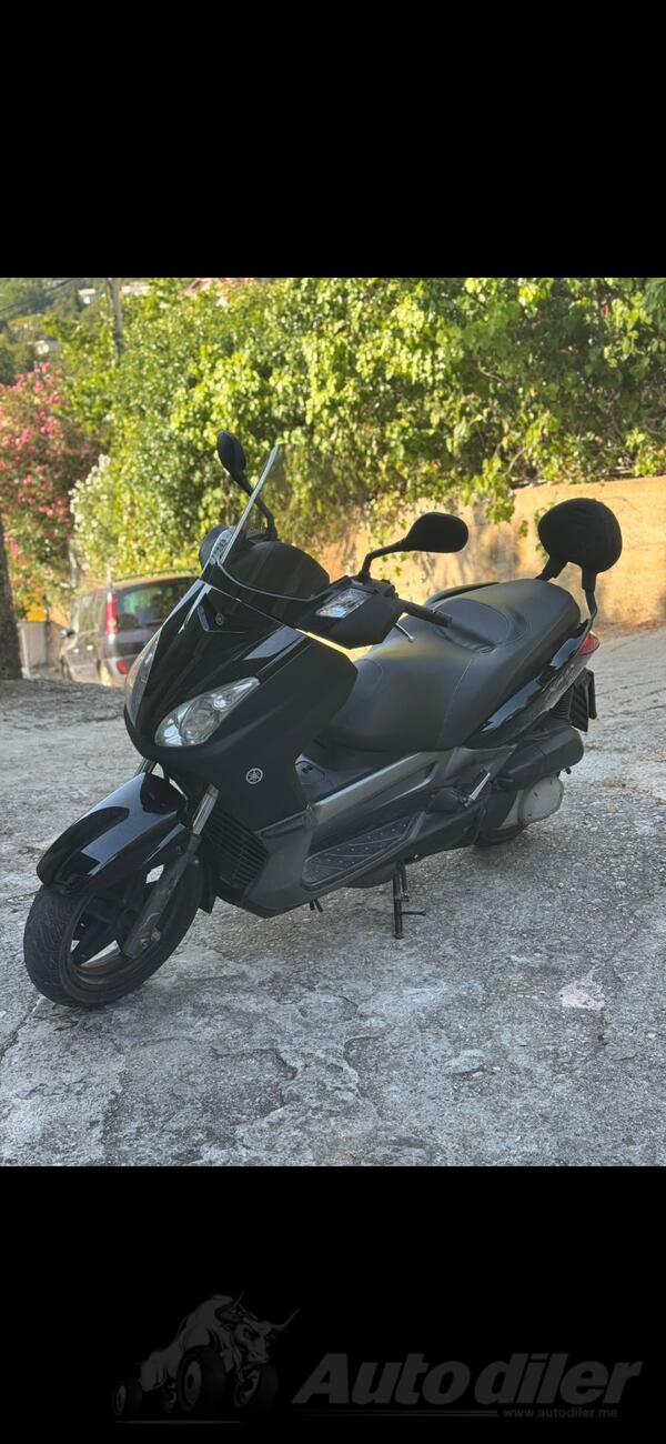 Yamaha - X Max