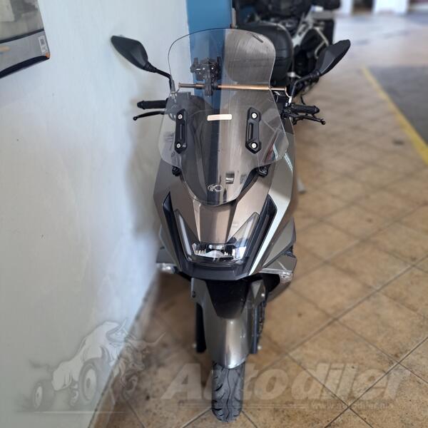 Kymco - skitovn