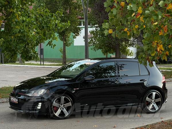 Volkswagen - Golf 7 - TSI