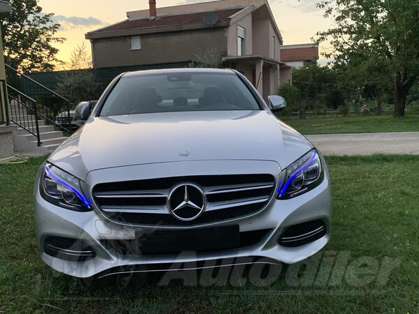 Mercedes Benz - C 220