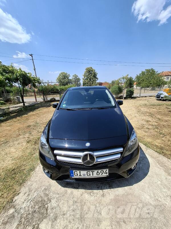 Mercedes Benz - B 180 - 1.6 benzin