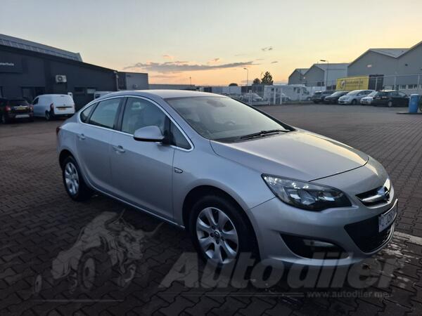Opel - Astra - 1.6 cdti