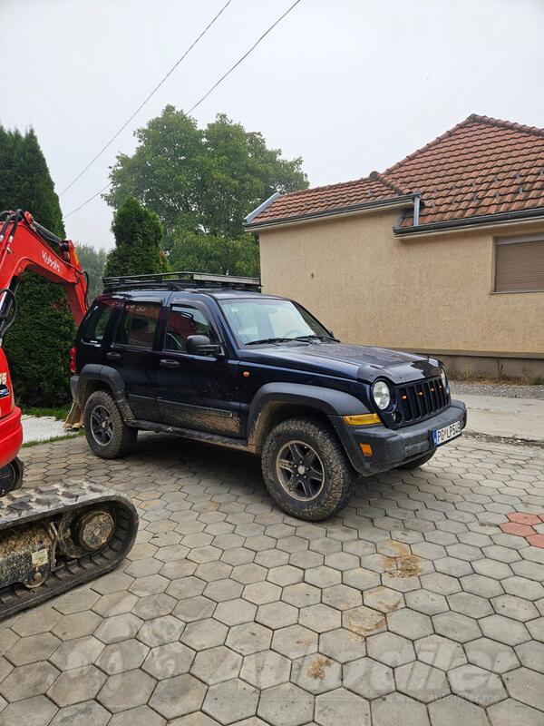 Jeep - Liberty - 2.8 CRD