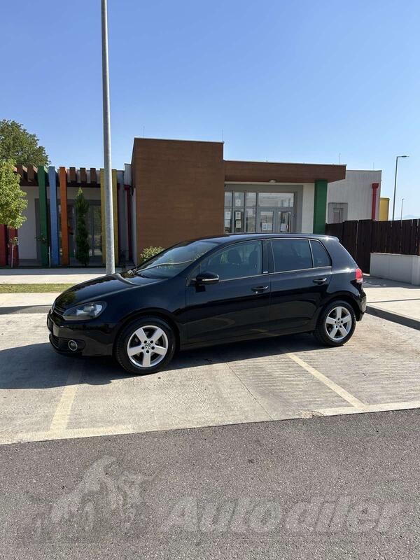Volkswagen - Golf 6 - 1.6 TDI STYLE