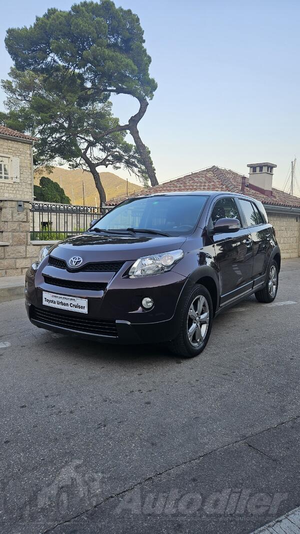 Toyota - Urban Cruiser - 4x4 Cross