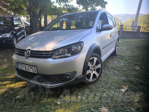 Volkswagen - Touran - 1,6 TDI CROSS