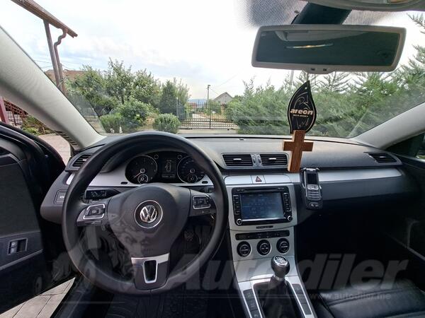 Volkswagen - Golf 6 - 2.0 TDI 103 KW