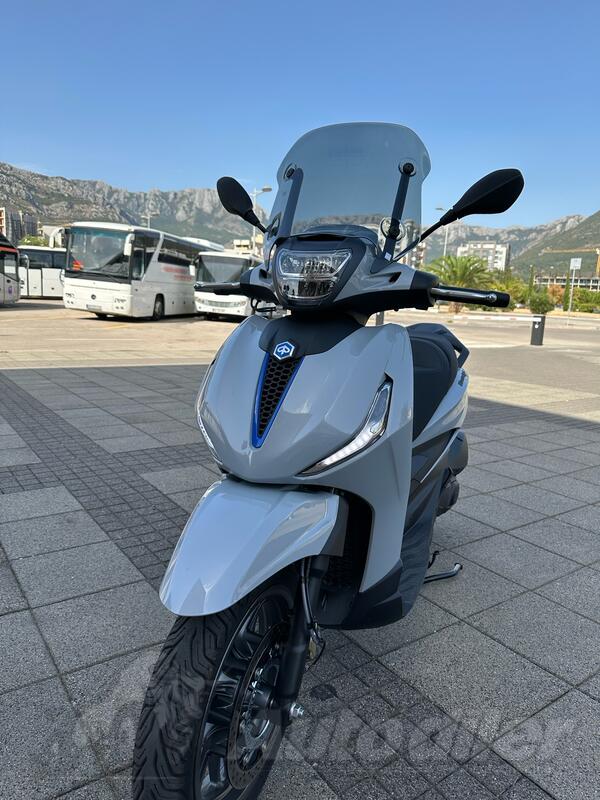 Piaggio - Beverly S 310
