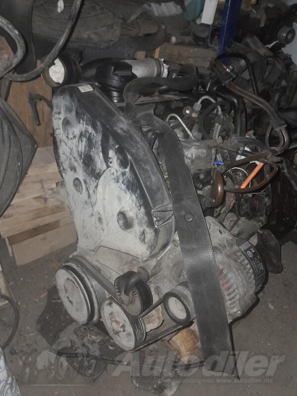 Motor za Automobile - Volkswagen - Passat    - 1995