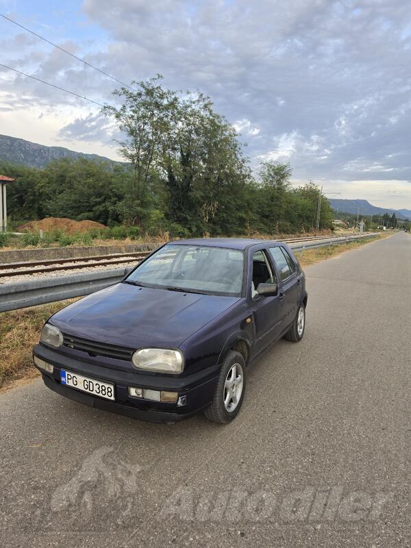 Volkswagen - Golf 3 - 1.6 74kw