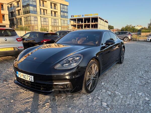 Porsche - Panamera - 4s