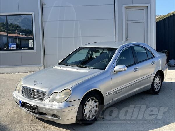 Mercedes Benz - C 220 - 2.2 105kw
