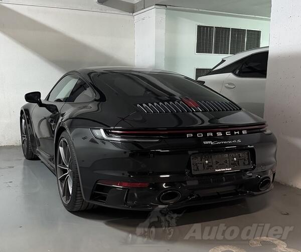 Porsche - 911 - Carrera 4S