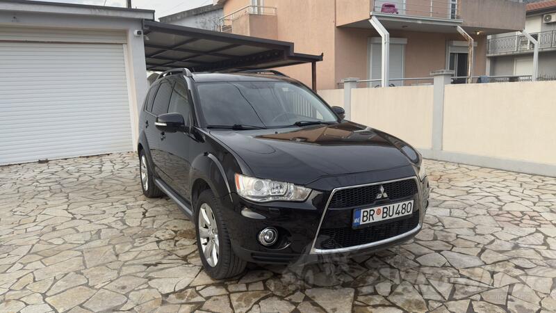 Mitsubishi - Outlander - DI-D