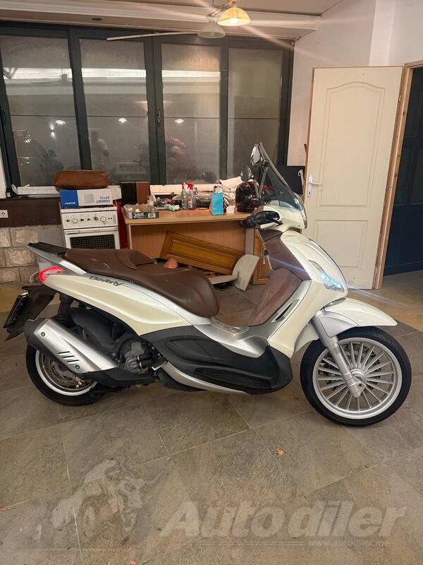 Piaggio - beverly