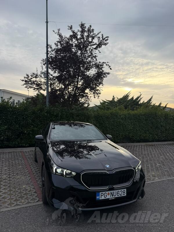 BMW - 540 - D X DRIVE
