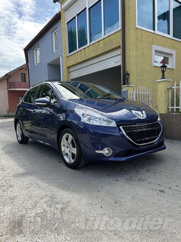 Peugeot - 208 - 1.6