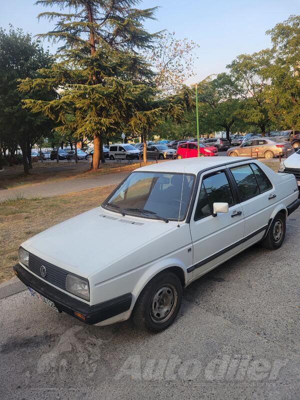 Volkswagen - Jetta - 1,6