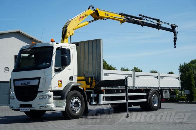 DAF - LF 250 / 4X2 / SANDUK - 7,3 + HDS HYVA HB 150X -E3 / UPRAVLJANJE kamion sa ravnom platformo...