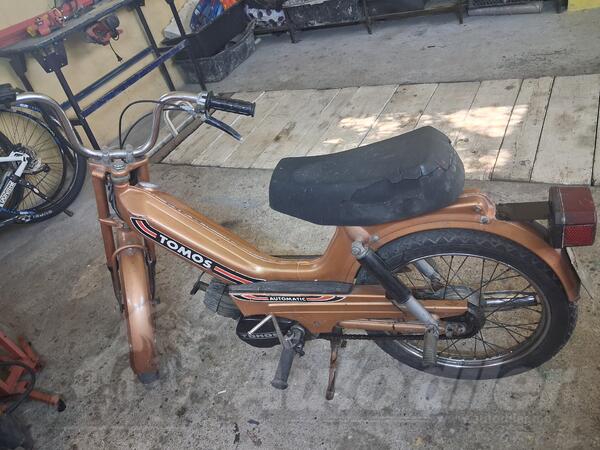 Tomos - A3  fabrička boja