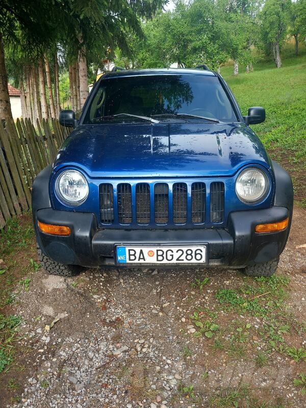 Jeep - Liberty - 3.7L