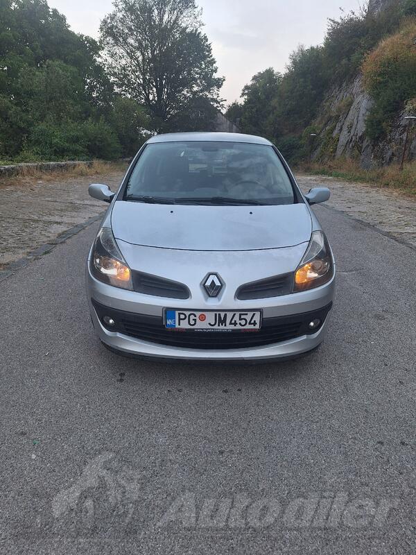 Renault - Clio - 1.5 dci