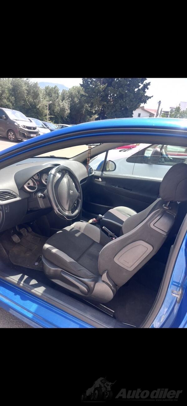 Peugeot - 207 - 1.6 HDI