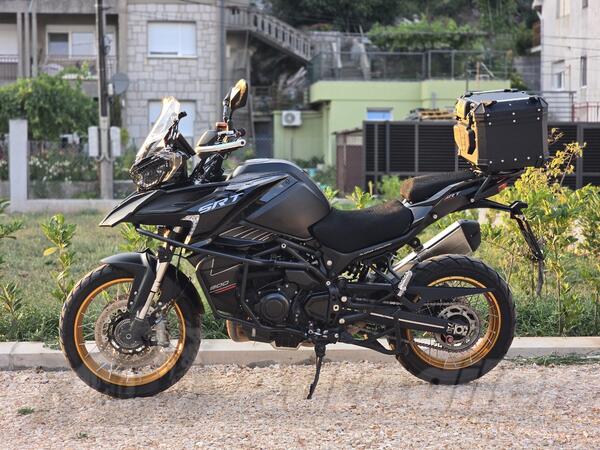 QJ Motor - srt800 Sx