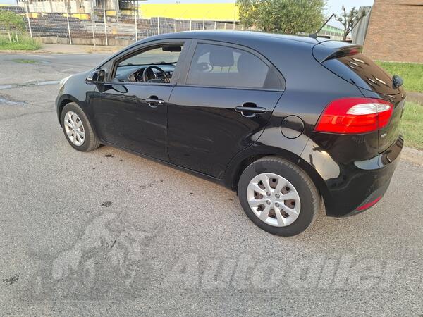 Kia - Rio - 1120