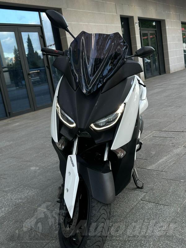 Yamaha - XMAX 300