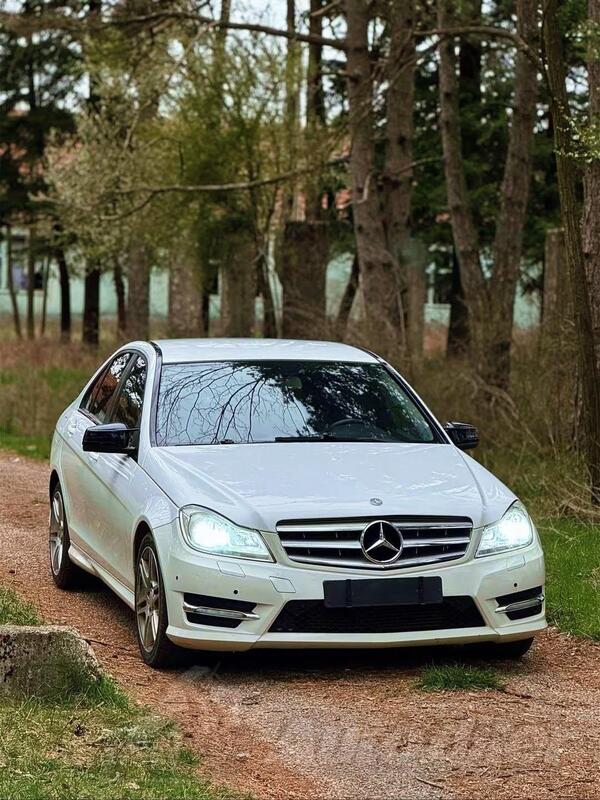 Mercedes Benz - C 63 AMG - 2.2