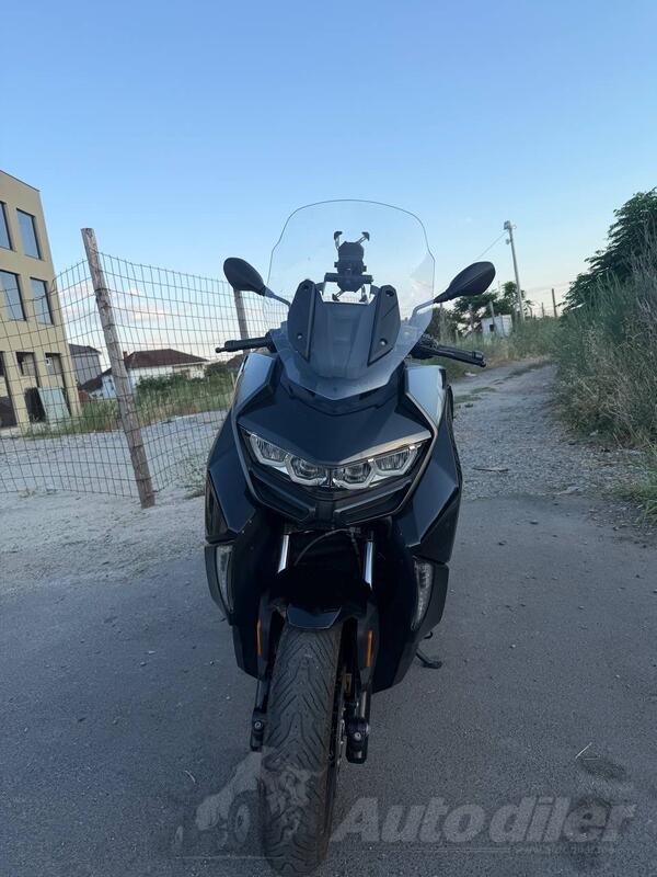 BMW - 400 gt