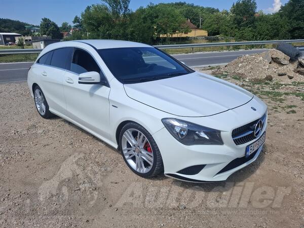 Mercedes Benz - CLA 220 - 22