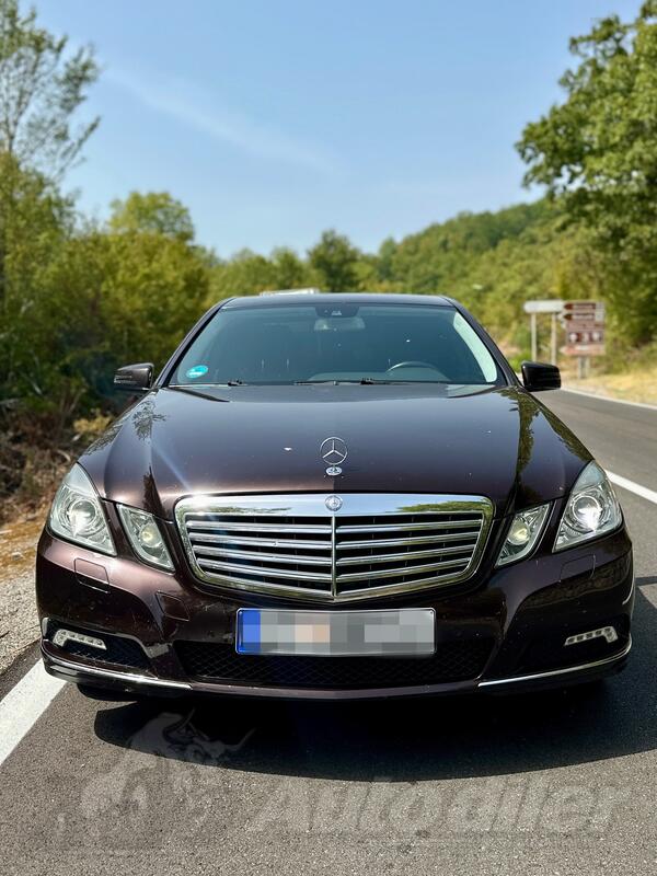 Mercedes Benz - E 220 - 220