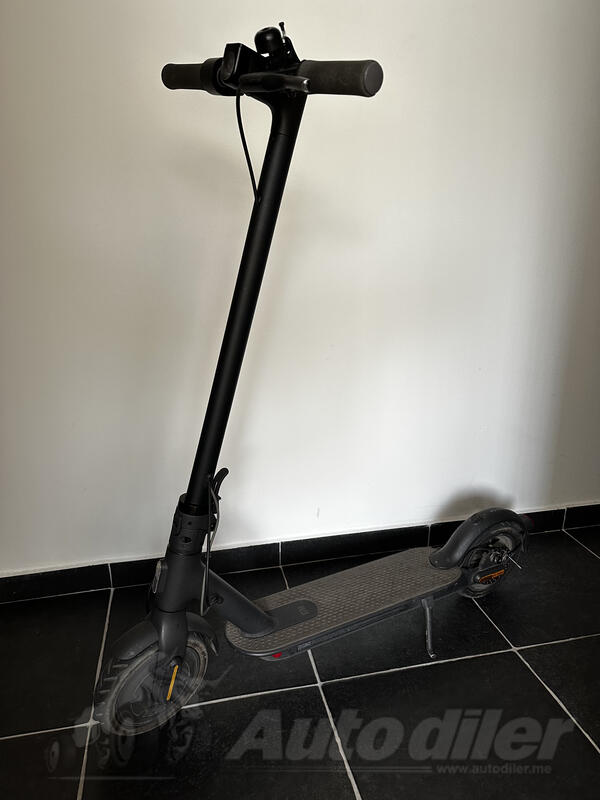 E Prime - Xiaomi
MI ELECTRIC SCOOTER ESSENTIAL