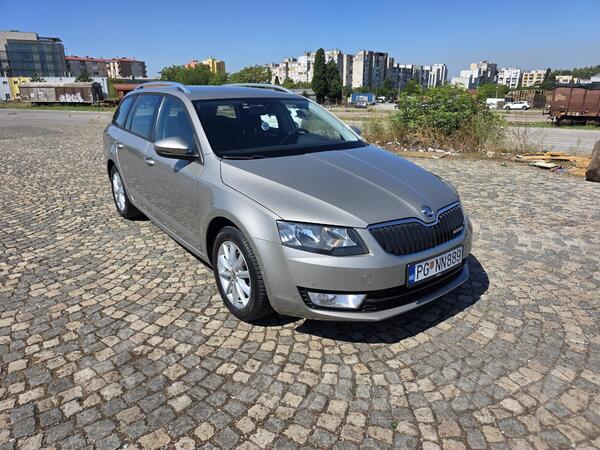 Škoda - Octavia - 1.6TDI GREENLINE
