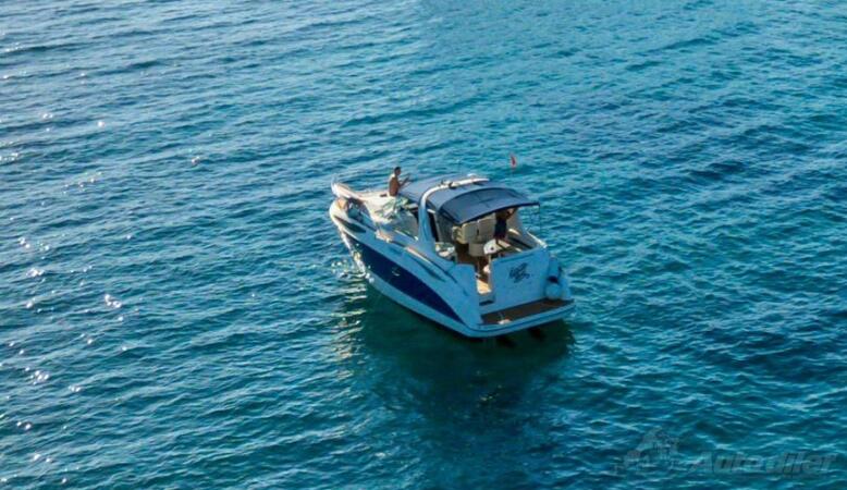 Bayliner - 325S