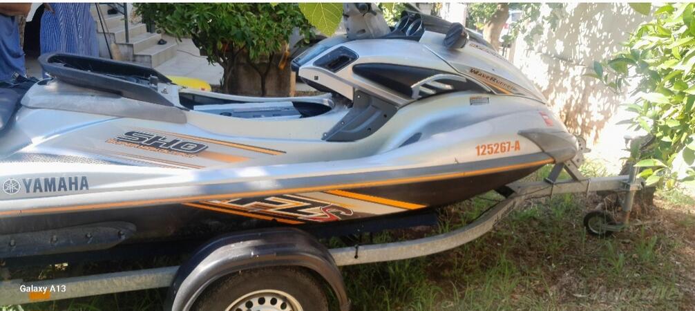 Yamaha - Waverunner FZS SHO
