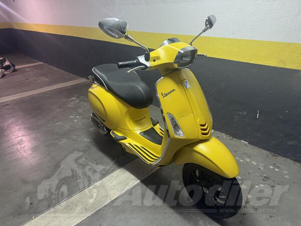 Piaggio - VESPA